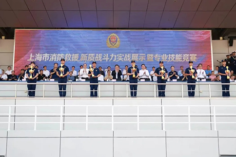 敢在消防演练现场直接开烧？这款国产材料扛住了上千度火焰